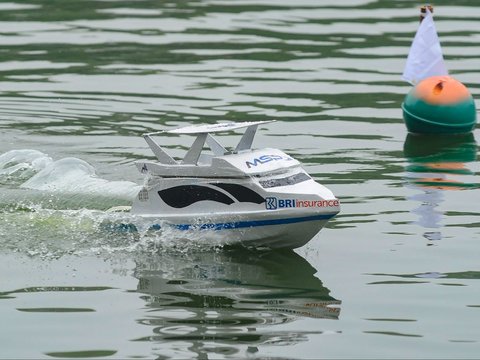 FOTO: Melihat Keseruan Kontes Kapal Cepat Tak Berawak Nasional 2023