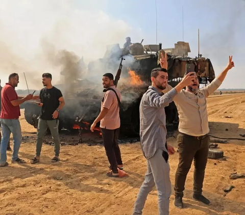 Hamas Hancurkan Tank dan Dua Buldoser Israel dalam Serangan Darat di Gaza
