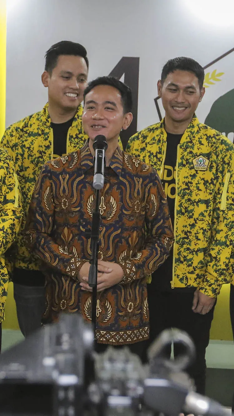 Kepastian itu menyusul pertemuan Rapimnas Golkar yang menyatakan Gibran akan menjadi Cawapres Prabowo di Capres 2024 nanti.<br>