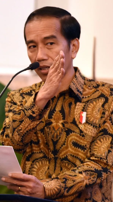 Jokowi Lantik Pejabat Negara di Istana Besok<br>