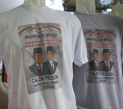 FOTO: Baju Atribut Capres dan Cawapres Mulai Ramai Diburu Jelang Pilpres 2024