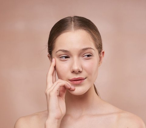 Do These 5 Movements to Prevent Fine Lines on the Face