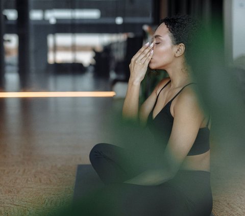 3 Anti-Stress Breathing Techniques, Easy to Do at the Office and Home