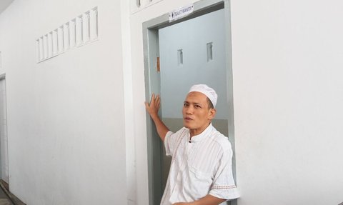 Maling Terniat, Pintu Toilet Wanita di Masjid Digondol