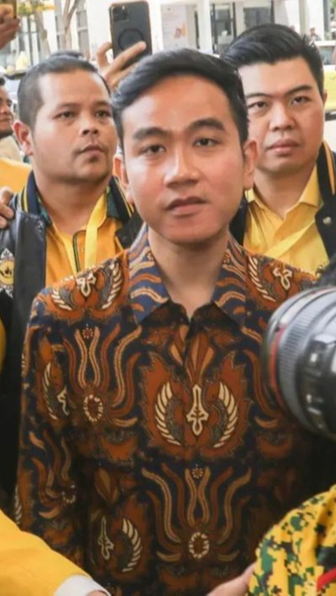 Dikawal Ketum PAN, Gibran Meluncur ke Jakarta Pakai Pesawat Carter Sebelum Deklarasi