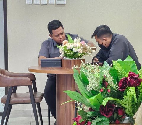 Duduk di Kursi Merah, Begini Foto Ketua KPK Firli Saat Diperiksa Polisi Terkait Dugaan Pemerasan