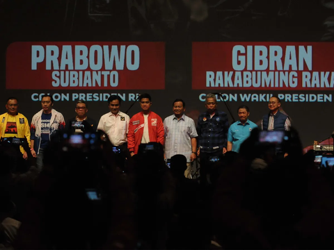 FOTO: Konser Pilpres Santuy 'Ojo Rungkad' Jadi Momentum PSI Deklarasi Dukung Pasangan Prabowo-Gibran di Pilpres 2024