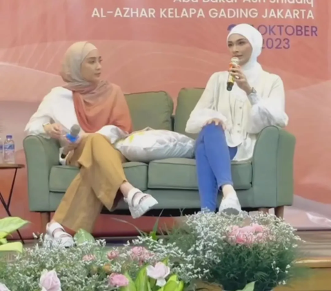 Potret Cantik dan Bikin Pangling Nagita Slavina Berhijab Jadi Pembicara di Sekolah