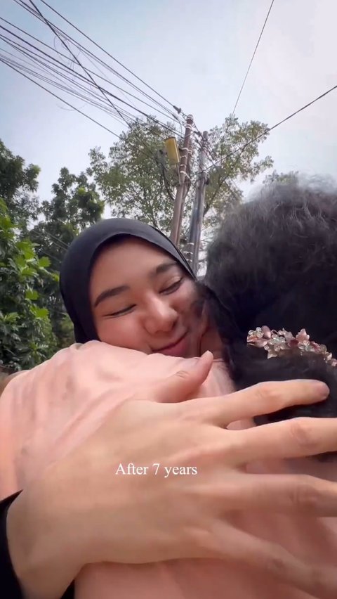 Setelah 6 tahun berlalu Clara akhirnya memberanikan diri pulang ke kampung. Di luar dugaan, ia masih diterima baik oleh orang tuanya sama seperti sebelum dirinya memeluk Islam sebagai agama.