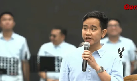 Gibran Umbar Janji Jika Menang Pilpres: Dana Abadi Pesantren, KIS Lansia, Kredit Start Up, Kartu Anak Sehat