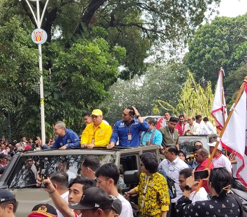 Prabowo-Gibran Naik Maung Menuju KPU