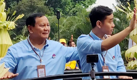 Prabowo - Gibran Naik Rantis Maung