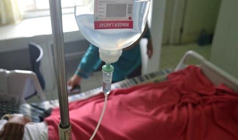 Para korban tengah dirawat di RSUD Kota Tangerang. Tenaga medis tengah melakukan observasi terhadap santri yang menjadi korban.<br>
