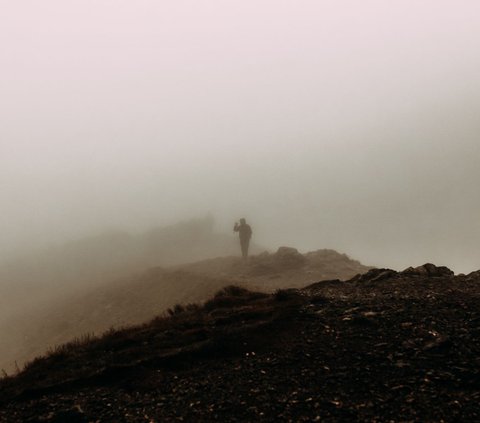 Getting to Know Dukhan as a Sign of the End Times, Thick Fog that Kills Disbelievers