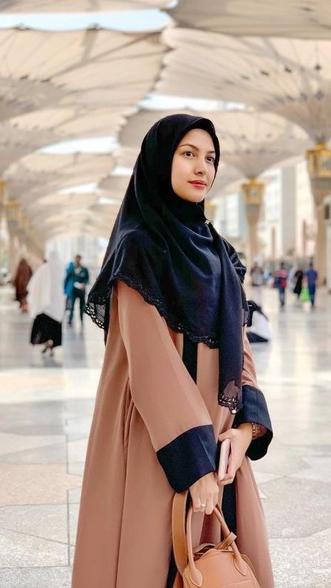 Potret Alisia Rininta 'Novia' Takdir Cinta yang Kupilih dalam Balutan Hijab, Makin Cantik dan Anggun <br>