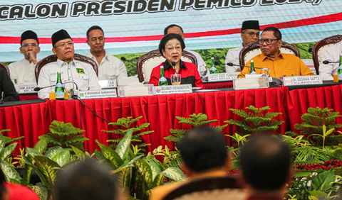 Sebelumnya, Seskab Pramono Anung membantah hubungan Presiden Jokowi dan Ketua Umum PDIP Megawati retak karena Gibran Rakabuming Raka menjadi calon wakil presiden (cawapres) pendamping Prabowo Subianto. <br>