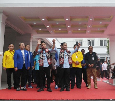 Pasangan capres-cawapres Koalisi Indonesia Maju, Prabowo Subianto dan Gibran Rakabuming Raka telah resmi terdaftar sebagai peserta Pilpres 2024 di Komisi Pemilihan Umum (KPU), pada Rabu (25/10/2023).