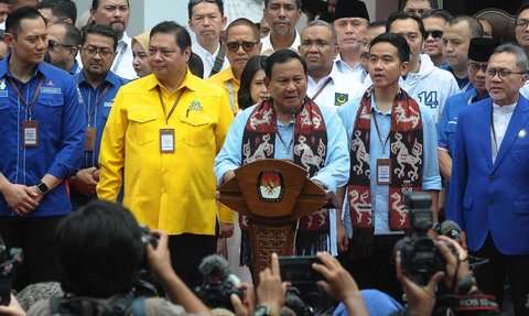 FOTO: Wajah Semringah Prabowo dan Gibran Resmi Jadi Capres-Cawapres Ketiga di Pilpres 2024