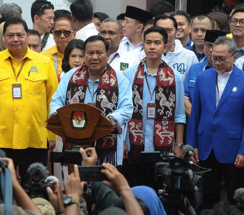 FOTO: Wajah Semringah Prabowo dan Gibran Resmi Jadi Capres-Cawapres Ketiga di Pilpres 2024