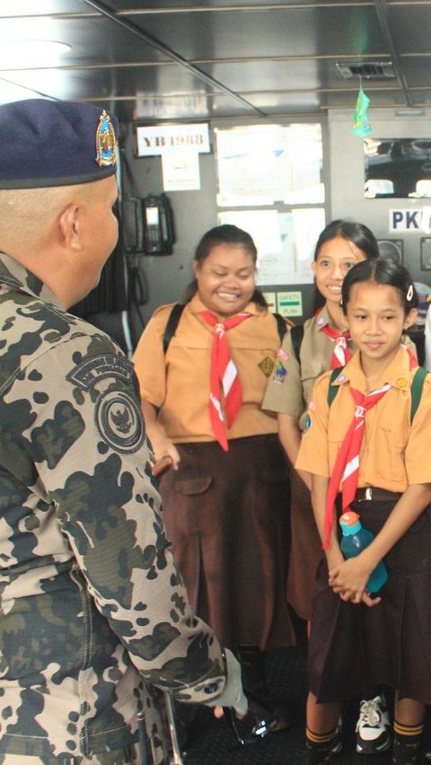 Petugas PSDKP KKP 'Kerahkan' Ratusan Pelajar jadi Pengawas Kelautan Indonesia
