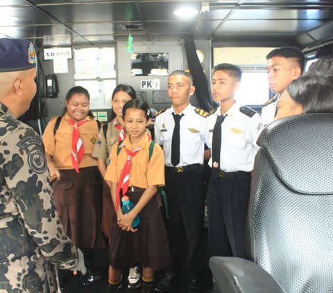 Petugas PSDKP KKP 'Kerahkan' Sejumlah Pelajar jadi Pengawas Kelautan Indonesia