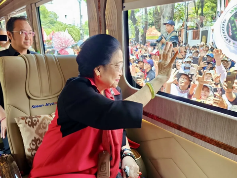FX Rudy Minta Gibran Mundur dari PDI Perjuangan demi Nama Baik Megawati