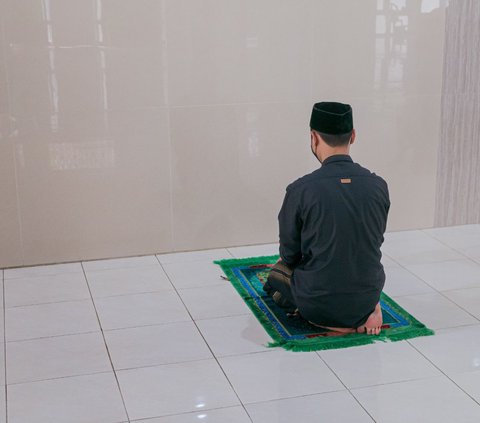 7 Doa Mohon Pertolongan Allah saat Kesulitan, Agar Dimudahkan Keluar dari Himpitan Masalah