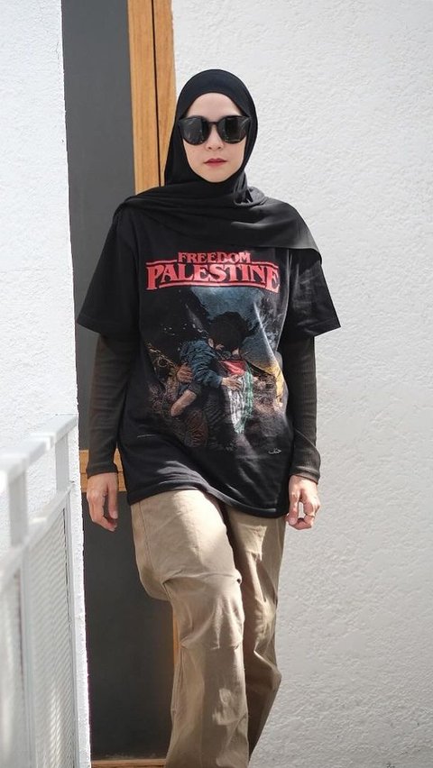 Portrait of Edgy Style Zaskia Mecca Amplifies Support for Palestine