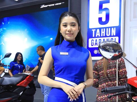 10 Potret SPG Cantik di IMOS+, Gajinya Melebihi UMR