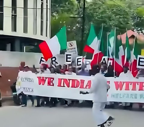 Facts of Viral Action Thousands of Indian Citizens Take to the Streets to Support Palestine But Bring the Wrong Italian Flag