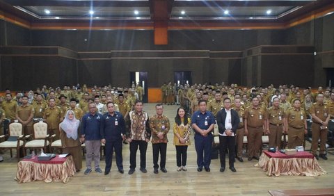 Menutup keterangannya, Puteri mengingatkan kepala desa untuk memastikan pengelolaan Dana Desa yang akuntabel dan transparan. Sehingga mencegah timbulnya penyelewengan dan manfaatnya dirasakan maksimal oleh masyarakat Desa.