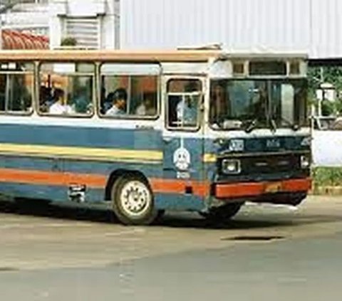 11 Potret Bus Kota Jakarta Zaman Dulu yang Klasik dan Berkesan.