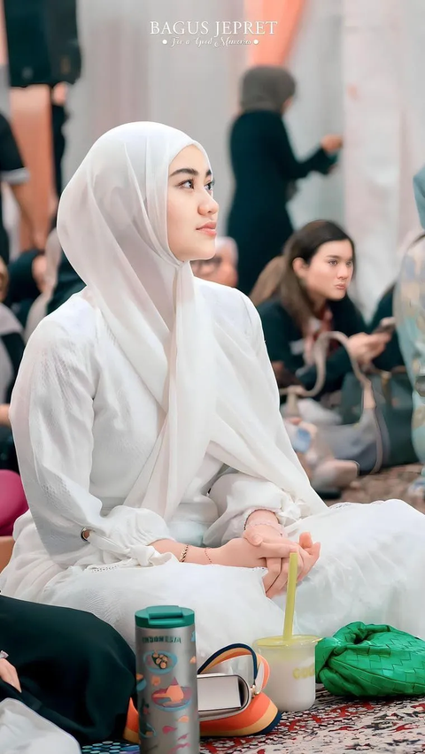 Momen Kartika Putri Benerin Hijab Aaliyah Massaid Jadi Omongan