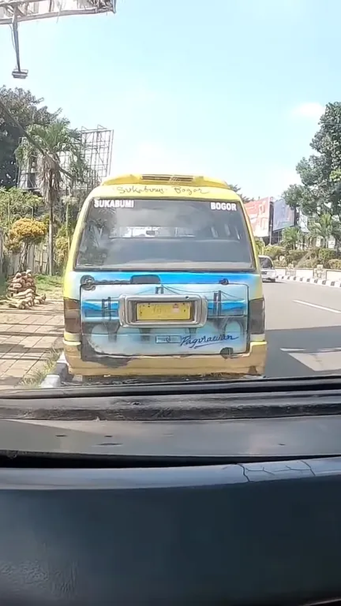 Ini Dia Raja Jalanan di Jalur Sukabumi–Bogor, Skill Sopirnya Bikin Kagum Sekaligus Deg-Degan