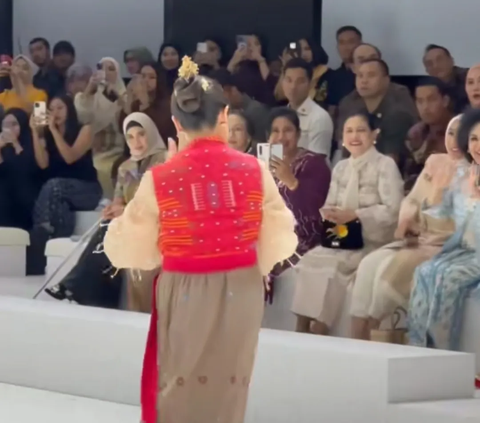 Pasangan Serasi, Potret Kece Raffi Ahmad dan Nagita Slavina Fashion Show Bikin Mata Penonton Tak Berkedip