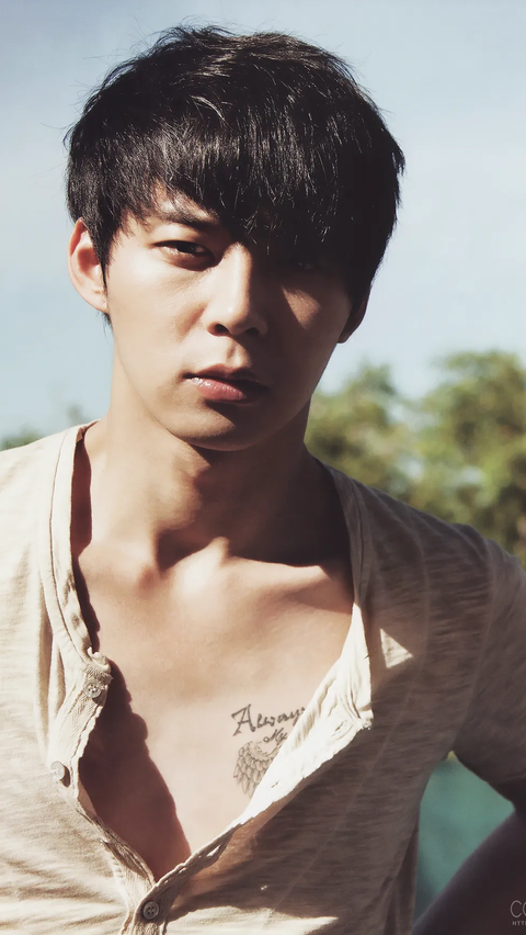 4. Park Yoochun