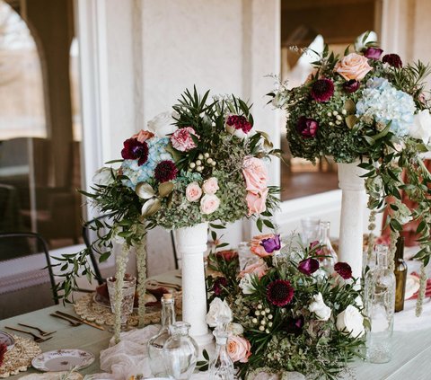 Portrait of Cassava Garden Transformed into a Super Luxurious Wedding Venue Like a Five-Star Hotel, Making Neighbors Envious and Astonished