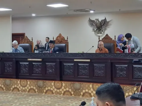 MKMK Bisa Batalkan Putusan MK Soal Syarat Capres Cawapres? Jimly Asshiddique: Nanti Dibuktikan Dulu