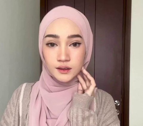 Appear Simple but Stylish with 2 Pashmina Tutorials