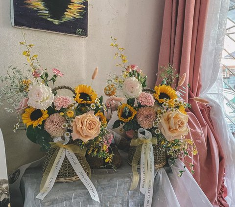 Celebrate Every Happy Moment with a Beautiful Flower Arrangement from Roselly Florist