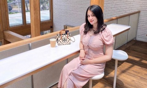 Potret Cantik Jihan Alvani dengan Seragam Loreng Bikin Klepek-Klepek