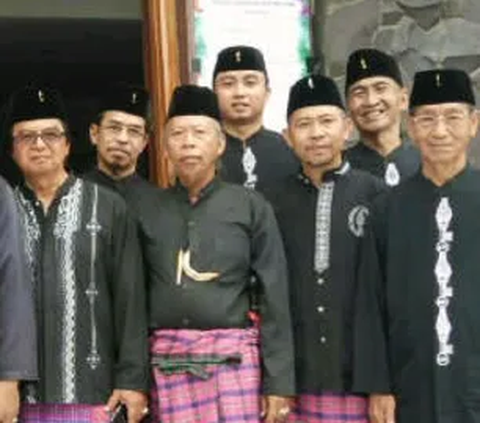 Bukan Mengeluh, Orang Betawi Punya Tradisi Nyambat yang Ternyata Bermakna Baik