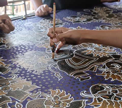 Anjani Sekar Arum, Jaga Seni Bantengan Lewat Motif Batik