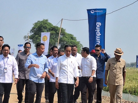 Jokowi Kunker ke Lampung Tinjau Perbaikan Jalan Rusak