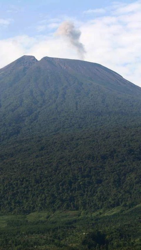 5 Mitos Gunung Slamet yang Kini Sedang Bergejolak, Letusannya Diramalkan Bikin Pulau Jawa Terbelah