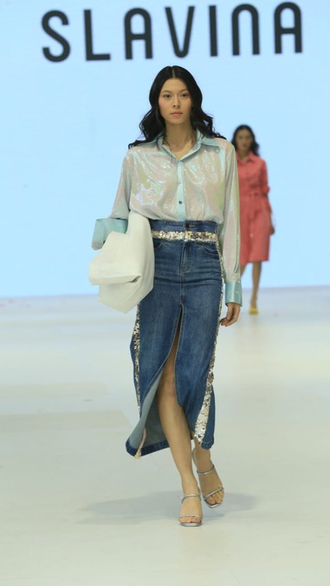 Epiphany by NAGITASLAVINA, Sulap Denim Sisa Jadi Outfit Eye Catching