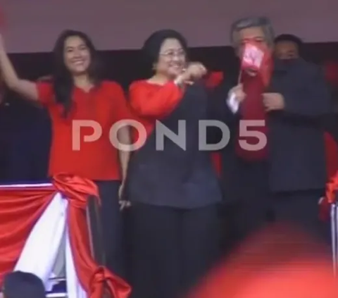 Video Lawas Megawati Soekarnoputri di Kampanye PDIP Tahun 2004, Lincah & Sumringah Joget Bareng Kader