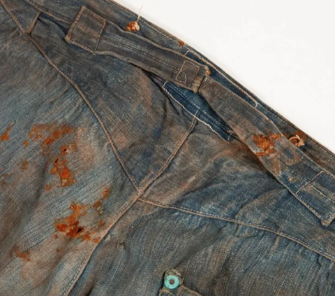 Full of Rust, Jeans from 1873 Sold for Rp1.5 Million