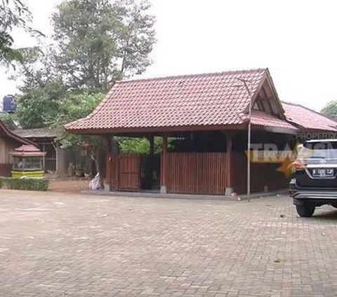 Both Being Senior Actors and Comedians from Betawi, Here's the Comparison of Mandra's and Mastur's Houses, Which One is More Luxurious?