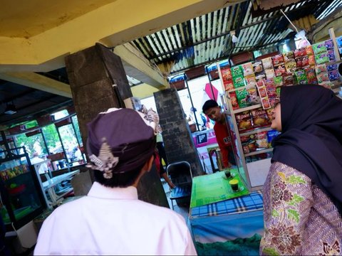 Dukung UMKM Naik Kelas Banyuwangi, PLN Pasang Listrik Gratis Puluhan Pelaku Usaha Mikro